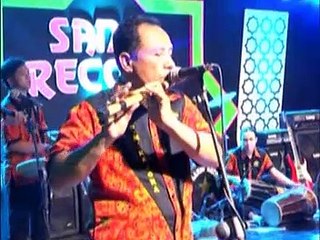 Dhini Carista - Mawar [Official Music Video]