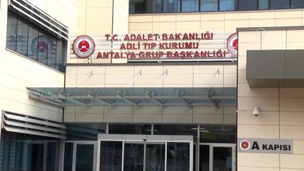 Antalya'da trafik kazasında anne ile oğlu öldü