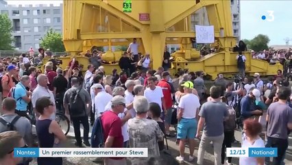Nantes : un premier hommage dans le calme, des tensions redoutées dans l'après-midi