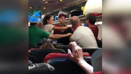 THY uçağında kavga! Rus yolcular birbirine girdi!