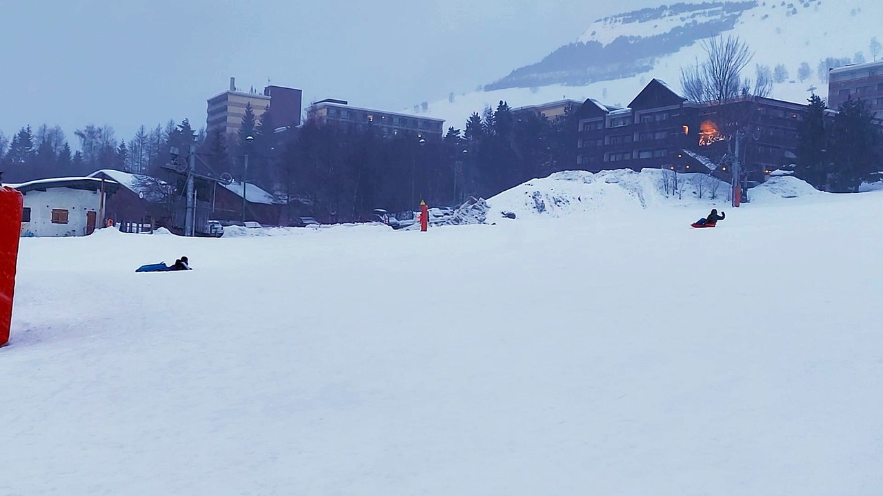 Les enfants a la luge (chute by Gabin)