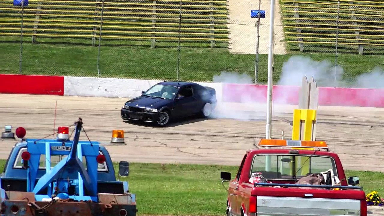 Turbo BMW E46 drifting