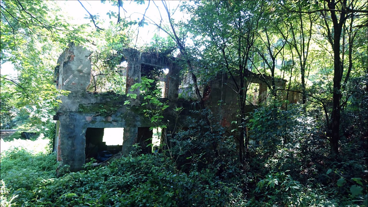 China Vlog 18 great abandoned ancient Hotel