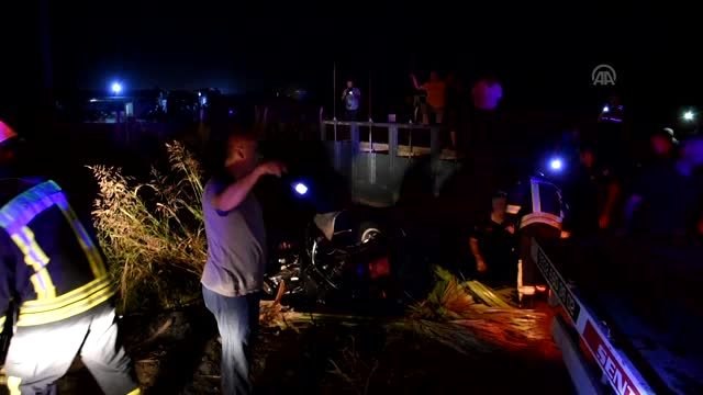 Manisa'da otomobil sulama kanalına devrildi: 1 ölü, 1 yaralı