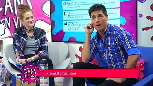 Blooper Tomas Fonzi responde la pregunta de Mica sobre quien besa mejor - Fans en Vivo #152