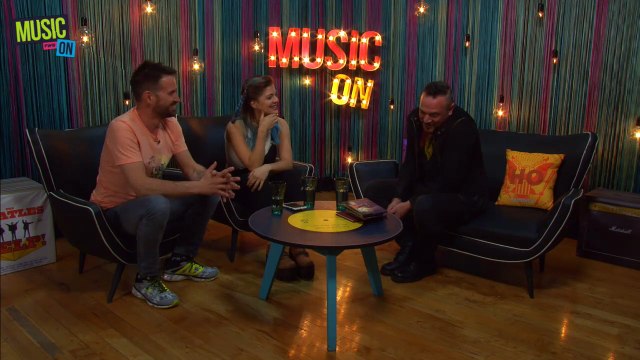 Guido Adler y las groupies de los fotógrafos