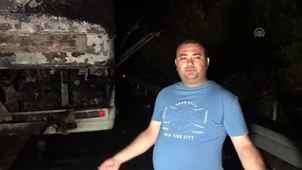 İzmir'de seyir halindeki otobüste yangın çıktı