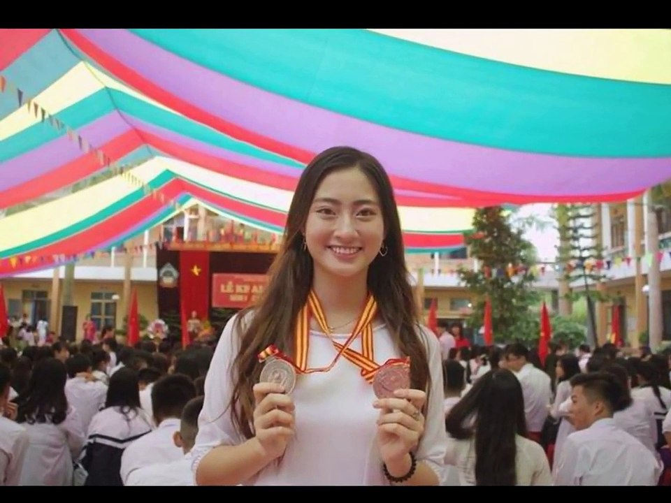 Lương Thùy Linh vừa đăng quang Miss World Vietnam 2019 đã bị 'khai quật' ảnh mặt mộc đáng ngạc nhiên