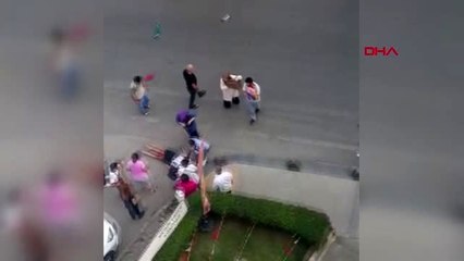 İSTANBUL- KADIKÖY'DE OTOMOBİL TERS DÖNEREK BÖYLE SÜRÜKLENDİ