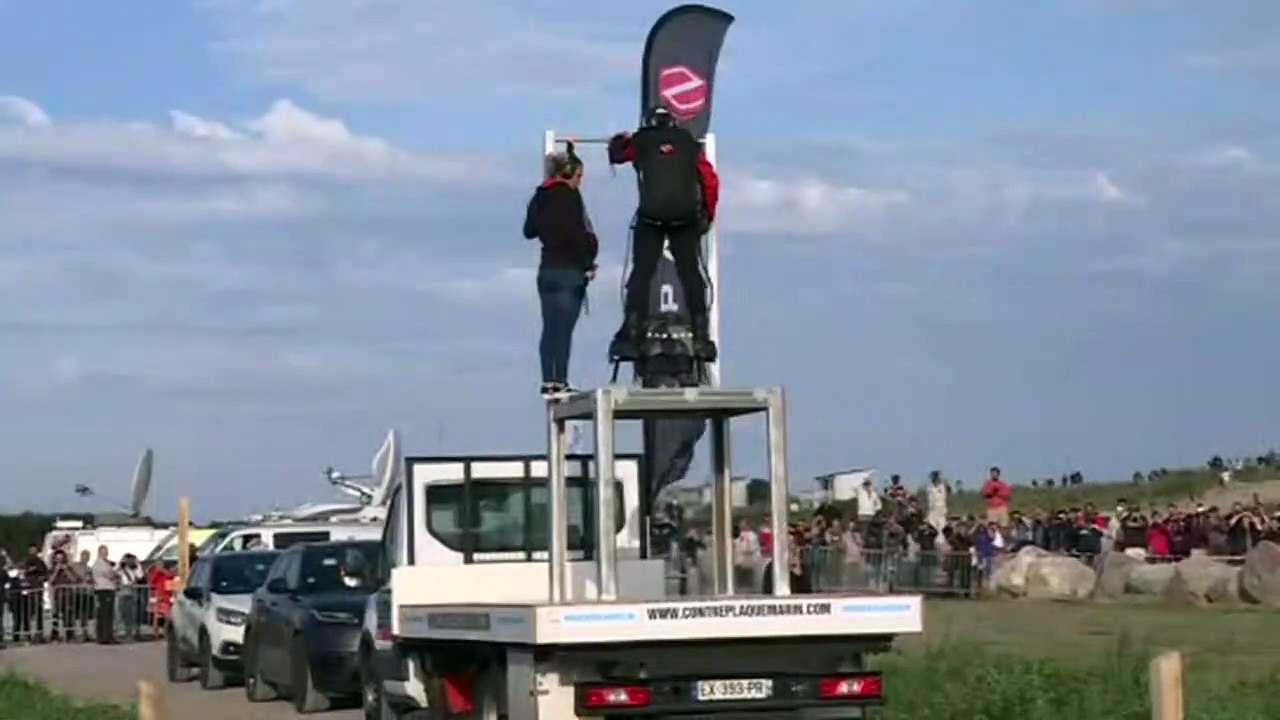 'Fliegender Mann' Franky Zapata überquert den Ärmelkanal
