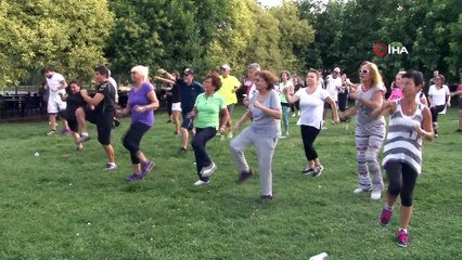 Kadıköylüler şampiyon boksör Gülsüm Tatar eşliğinde spor yaptı