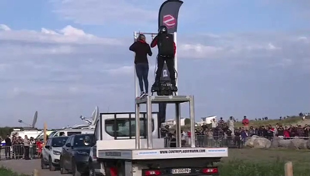 Revivez la traversée de la Manche de Franky Zapata en Flyboard, de son décollage de Sangatte à son arrivée en Angleterre