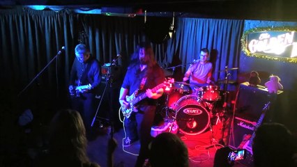 27-07-19 at the Golden Lion Dr Nut pt 1