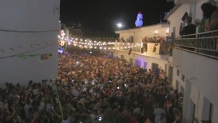 Color y calor en la Nochevieja de agosto en Bérchules (Granada), 25 años después