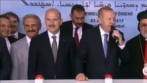 Egemen Bağış, buton yerine AKP'li Çamlı'nın eline bastı