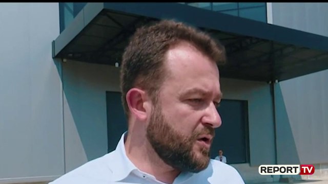 Report TV - Anti-Informaliteti, ministrja në terren/Bllokohen 500 mijë litra birrë, gjobitet fabrika