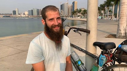 Ciclista grego tenta volta ao Mundo em bicicleta