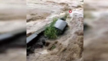 Fatsa'da sağanak yağış etkili oldu, yollar göle döndü