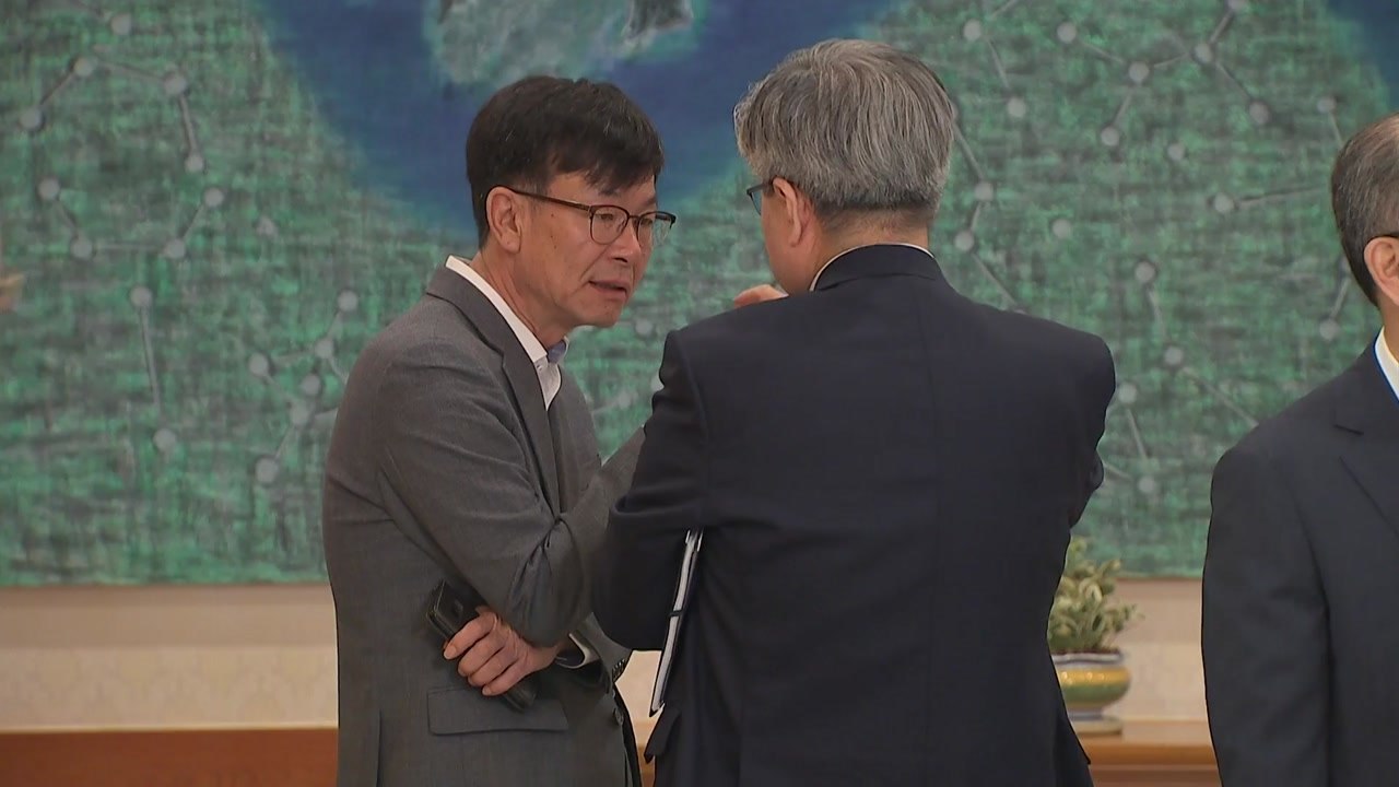 김상조 "5대 그룹 곧 만날 것"...문 대통령과 총수 회동도 검토 / YTN
