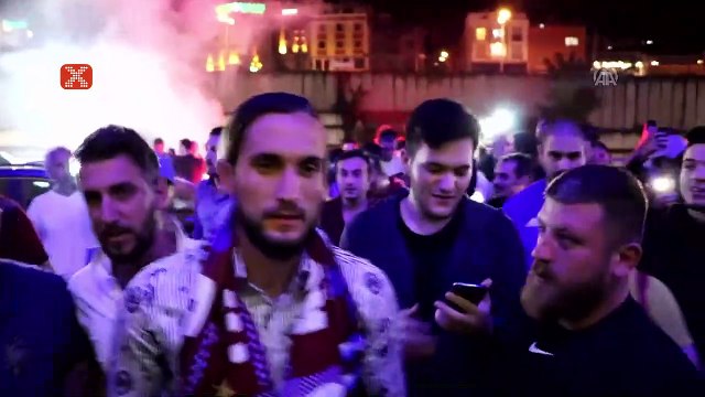 Yusuf Yazıcı'ya havalimanında özel veda!