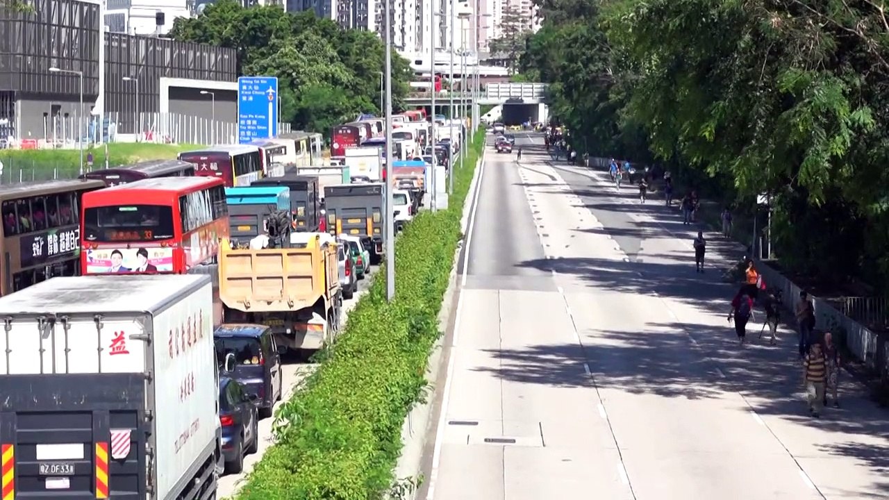 Aktivisten stürzen Hongkong mit Streik ins Chaos