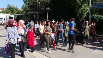 Harçlıklarıyla sokak hayvanlarını doyuruyorlar - ELAZIĞ