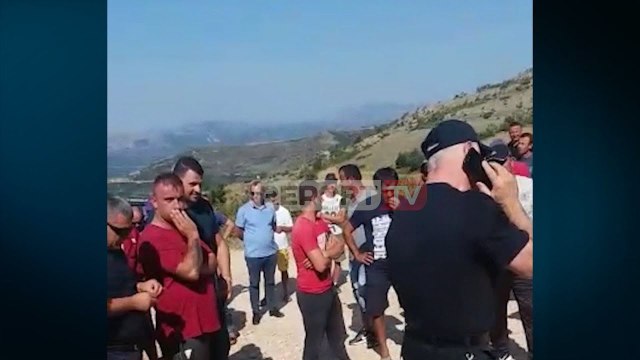 Report TV - Guroret në 'Tomorr', firmat kërkojnë të nisin punën, banorët në protestë