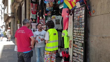 Barcelona inicia una campaña sancionadora para tiendas de souvenirs