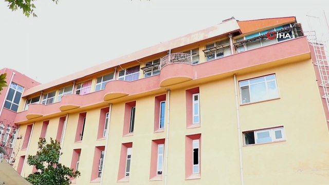 Gözleme yaparak öğrencilere burs desteği sağlıyor