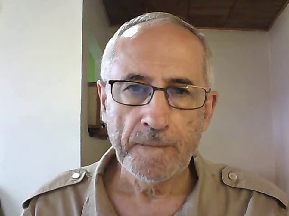 Macron, le Pinochet, fait la leçon aux Russes : c'est l'hôpital qui se fout de la charité