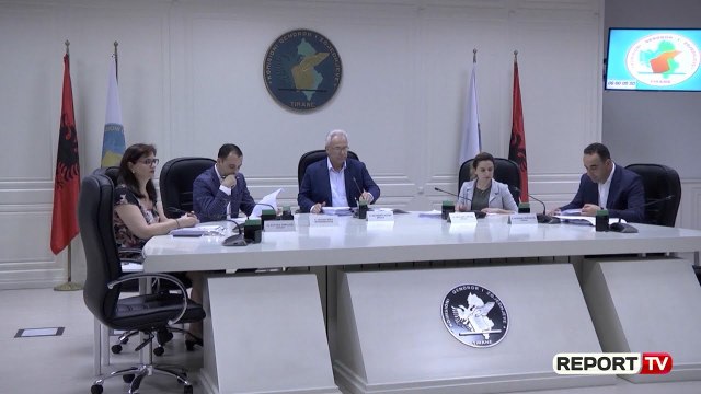 LSI, PR dhe PAA 'tradhtojnë' Bashën, depozitojnë në KQZ kërkesë për t'u regjistruar në zgjedhjet e 1