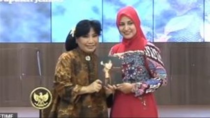 Anne Avantie Beri Motivasi Pelaku UMK dan IMK di Jember Fashion Carnival