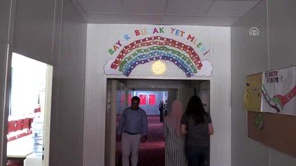 Türkmen yetimlere "gönüllü eğitim"