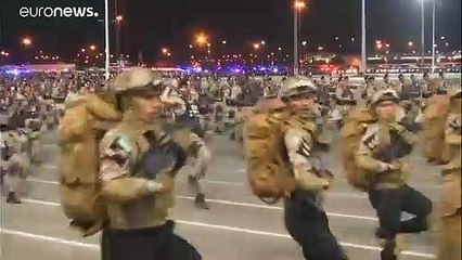 شاهد: استعراض عسكري للقوات المكلفة بخدمات أمن موسم الحج