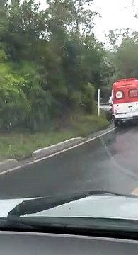 Dois carros se envolvem em acidente na BR 262, em Domingos Martins