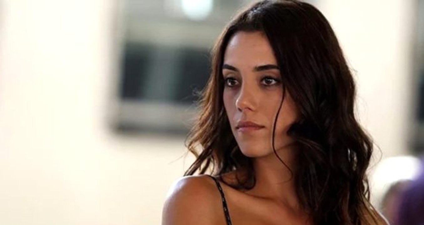 Cansu Dere, TV8 krizi hakkında ilk kez konuştu!