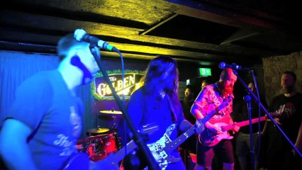 27-07-19 at the Golden Lion Dr Nut pt 2