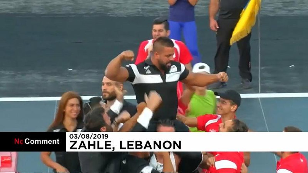 Teenager wird Armdrück-Meister