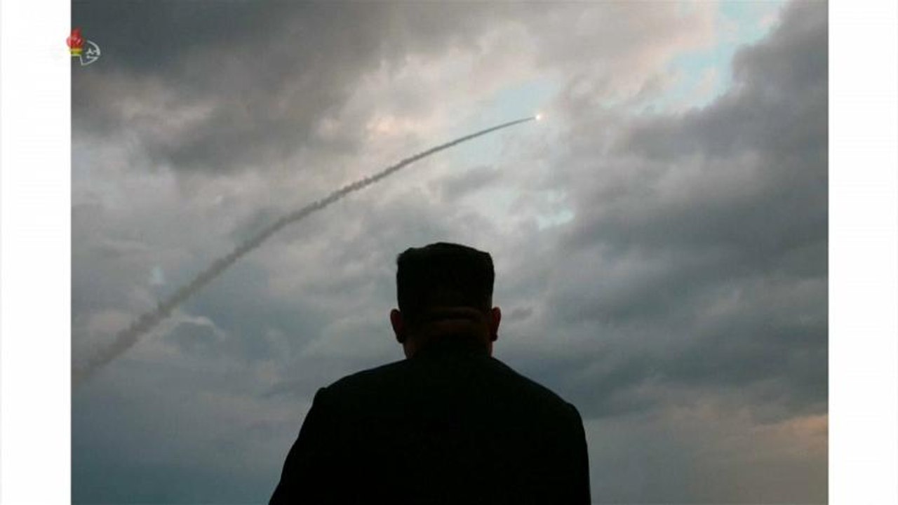 Coreia do Norte realiza 4º teste de armas em du...
