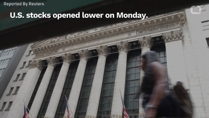 Wall Street Slips At Open Deepens Trade Fears