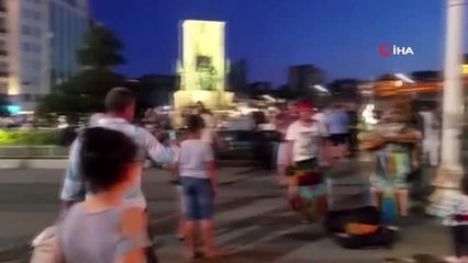 Taksim'de Kızılderili sanatçılara yoğun ilgi