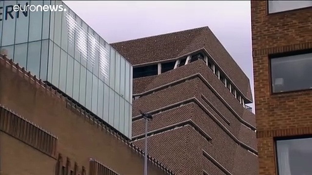 Stoß von Tate Modern: 6-Jähriger hat gebrochene Wirbelsäule