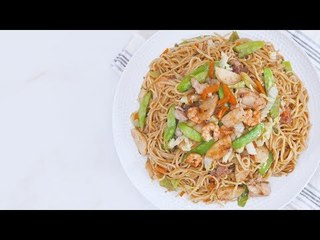 Pancit Canton (Stir Fried Noodles) | Yummy Ph
