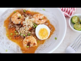 Jollibee-Style Pancit Palabok Recipe | Yummy PH