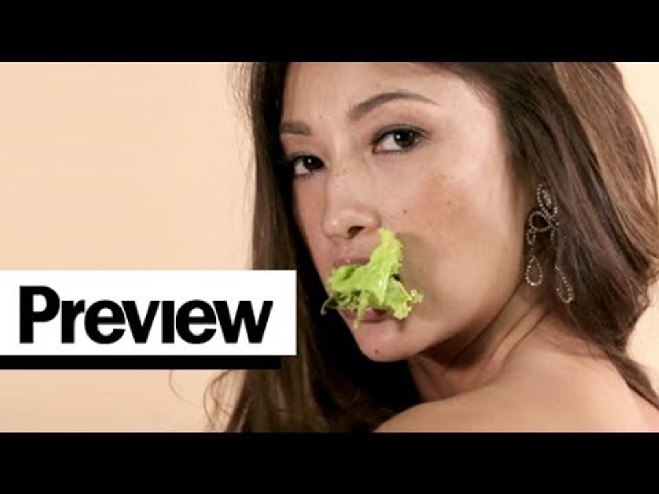 Solenn Heussaff Shows Us the Sexy Way to Eat a Salad