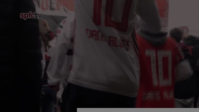 Let's have a beautiful party - Dani Alves joins Sao Paulo