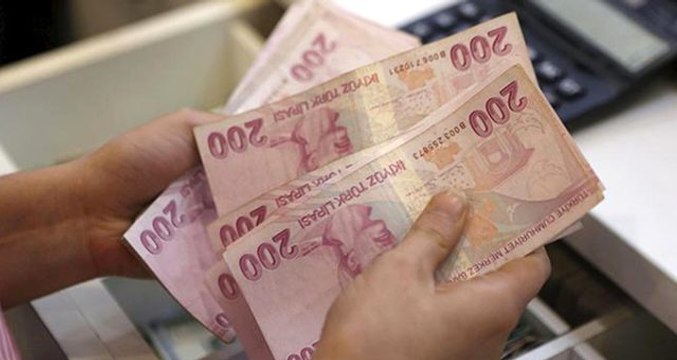 Eski Ceylanpınar Belediye Başkanı Menderes Atilla'nın kızı 5 yılda işe gitmeden 251 bin lira maaş aldı