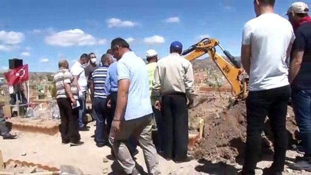 Sivas'ta KKKA şüphesiyle ölüm