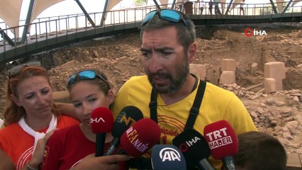 Çocuklarıyla birlikte 27 gün pedal çevirdiler... Bisikletli 'Küçük 1 aile' Göbeklitepe'de