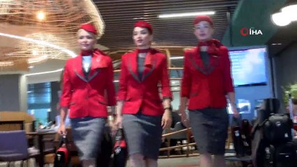 THY, kabin ekipleri yeni kıyafetlerini giydi